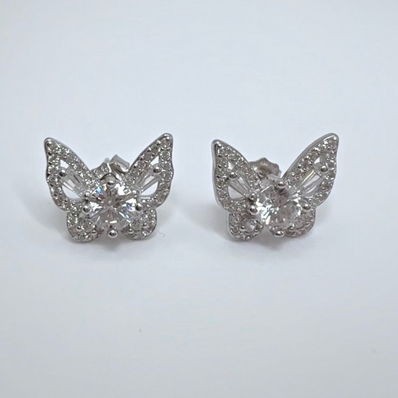 1ct.tw Moissanite Stud Earrings .925  Silver Butterfly. - Picture 3 of 12